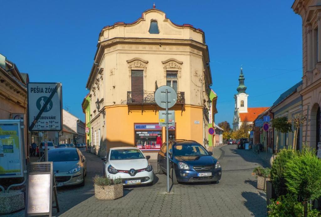 Apartman Zara Komárno Εξωτερικό φωτογραφία